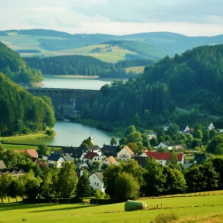 Komfort-fewo Gluecksgriff Mit Garten Apartman