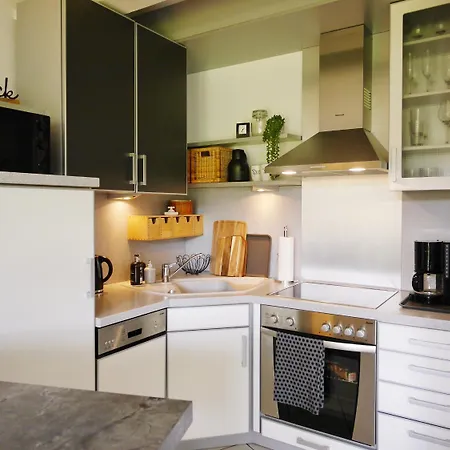 Komfort-fewo Gluecksgriff Mit Garten Apartman