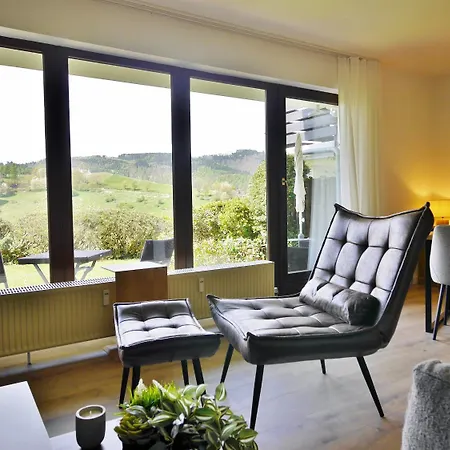 Komfort-fewo Gluecksgriff Mit Garten Apartman